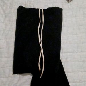 Black ⚫️ long sleeved sweater crop-top